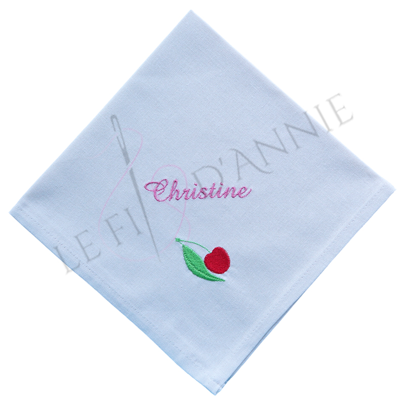 Serviette de table avec un prénom et une cerise