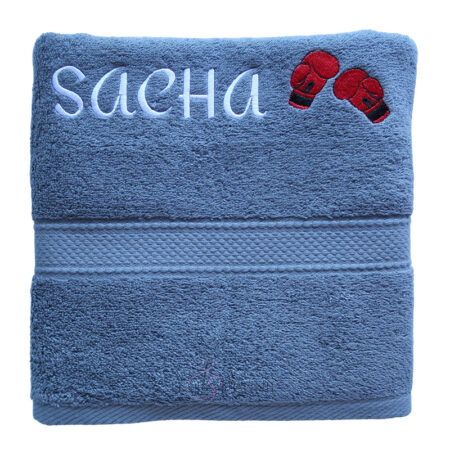 Serviette de toilette brodée avec un prénom et des gants de boxe, idée de cadeau pour un boxeur ou une boxeuse