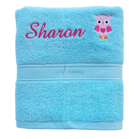 Linge de bain avec un prénom et une chouette