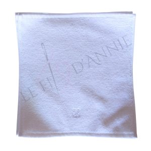 Serviettes carrées pour le visage brodées avec un logo