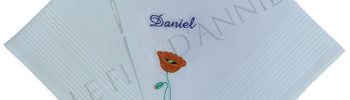 Cadeau avec un coquelicot, mouchoir en tissu brodé